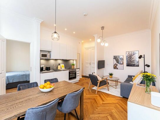 Urbaner Luxus: Neu renovierte 3-Zimmer-Wohnung im Kollwitzkiez