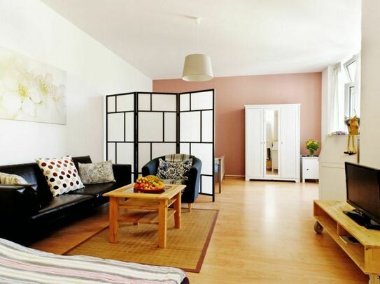 Nice apartment in trendy Friedrichshain