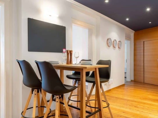 Nice room with balcony in a coliving apartment in Munich