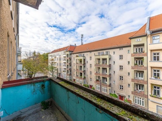 Marvelous 2-room apartment with great view in Friedrichshain