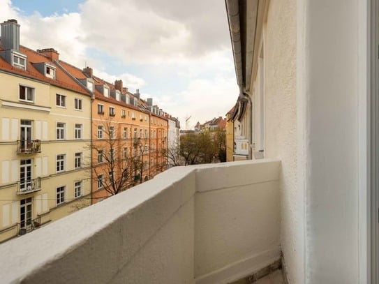 Wunderschönes Zimmer mit Balkon in einem Coliving-Apartment in München