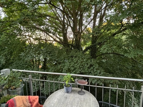 Cozy 2-room apartment in Schanze with balcony