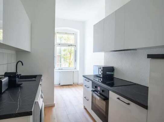 Large 1-room apartment in a top location in Friedrichshain, fully furnished & equipped