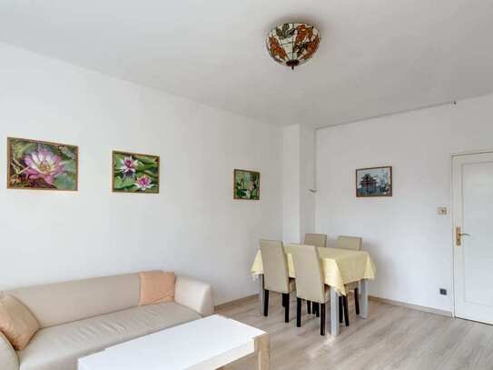 Stylish, newly furnished, bright 2 room apartment in the center of Lankwitz