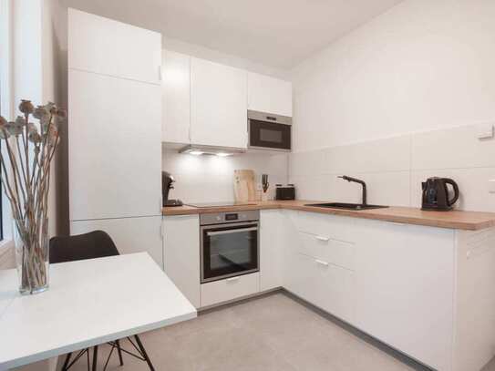 *** Modern 2-room apartment with sunny balcony***