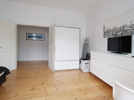 Offer overview 869 | Spacious modern 3 bedroom apartment with large terrace next to Media Spree