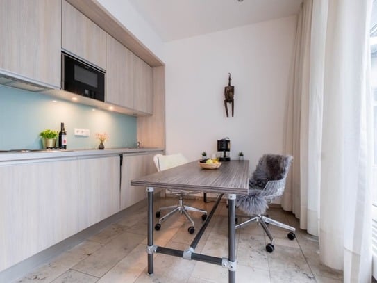 Luxurious Art-Apartment in the heart of Düsseldorf incl. Netflix | ruhig gelegen