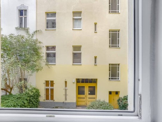 Cosy old building apartment in TOP location / Friedrichshain