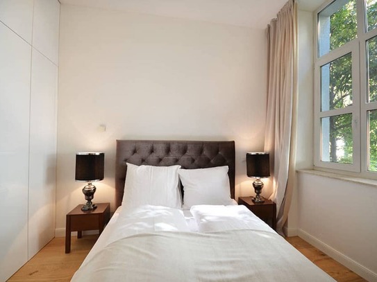 Sophisticated temporary business home with 1 bedroom in Frankfurt close to Palmengarten