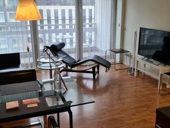 Centrally located 1.5 room apartment on Kurfürstendamm