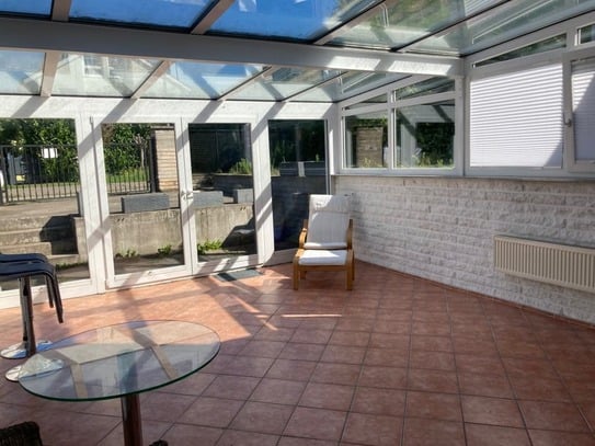 Spacious semi-detached house with a private garden in Berlin Pankow - Niederschoenhausen