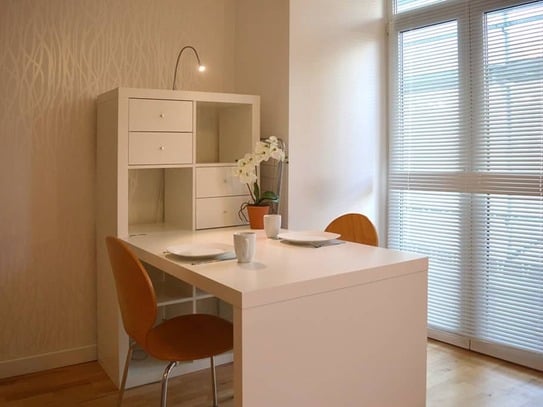 Single-Apartment mit Balkon im Agnesviertel