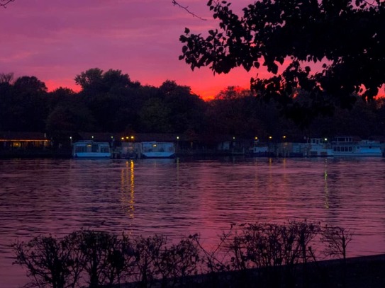 Welcome to Friedrichshain waterfront!