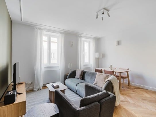 Luxuriöse 3Zi Wohnung im schönen 4. Bezirk mit Balkon