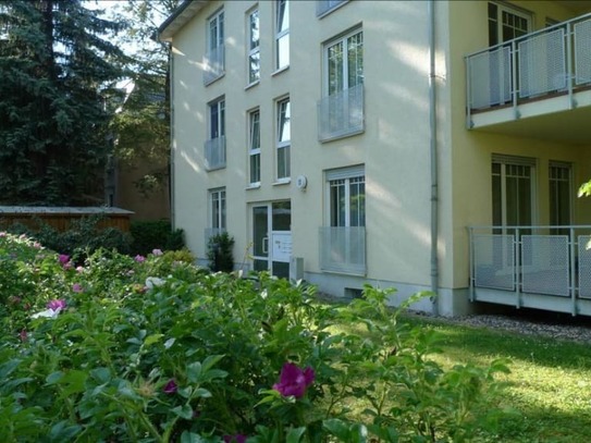 Bright 1.5 room apartment with balcony in an upscale residential area in Striesen