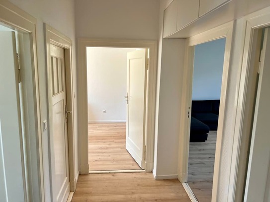 Revitalized Urban Living: Newly Renovated Apt. Steps from Tempelhofer Feld