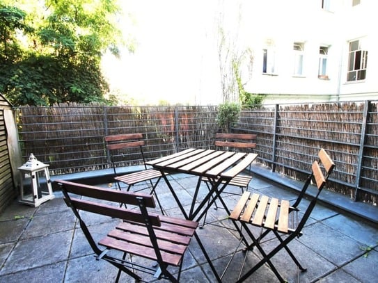 Central apartment with big terrace in Mitte (Gallery District)