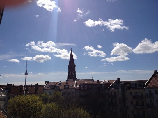 Nice, quiet, sunny: top floor apartment with 2 terraces in Berlin Mitte, between Zionskirch- & Arkonaplatz, optional ga…