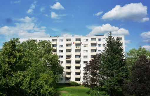 Möhlkamp 23, 7 R - Großzügig geschnittene Wohnung mit Tageslichtbad und Ausblick von der Loggia