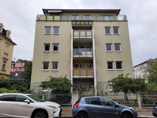 Helle und individuelle 2-Zi-Whg. mit Balkon und Laminatboden in Dresden Löbtau. - triapol Immobilien