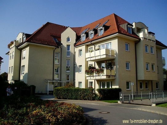 MW/91/WE17 - 2 - Zimmerwohnung mit Balkon in DD-Gruna und TG-Stellplatz