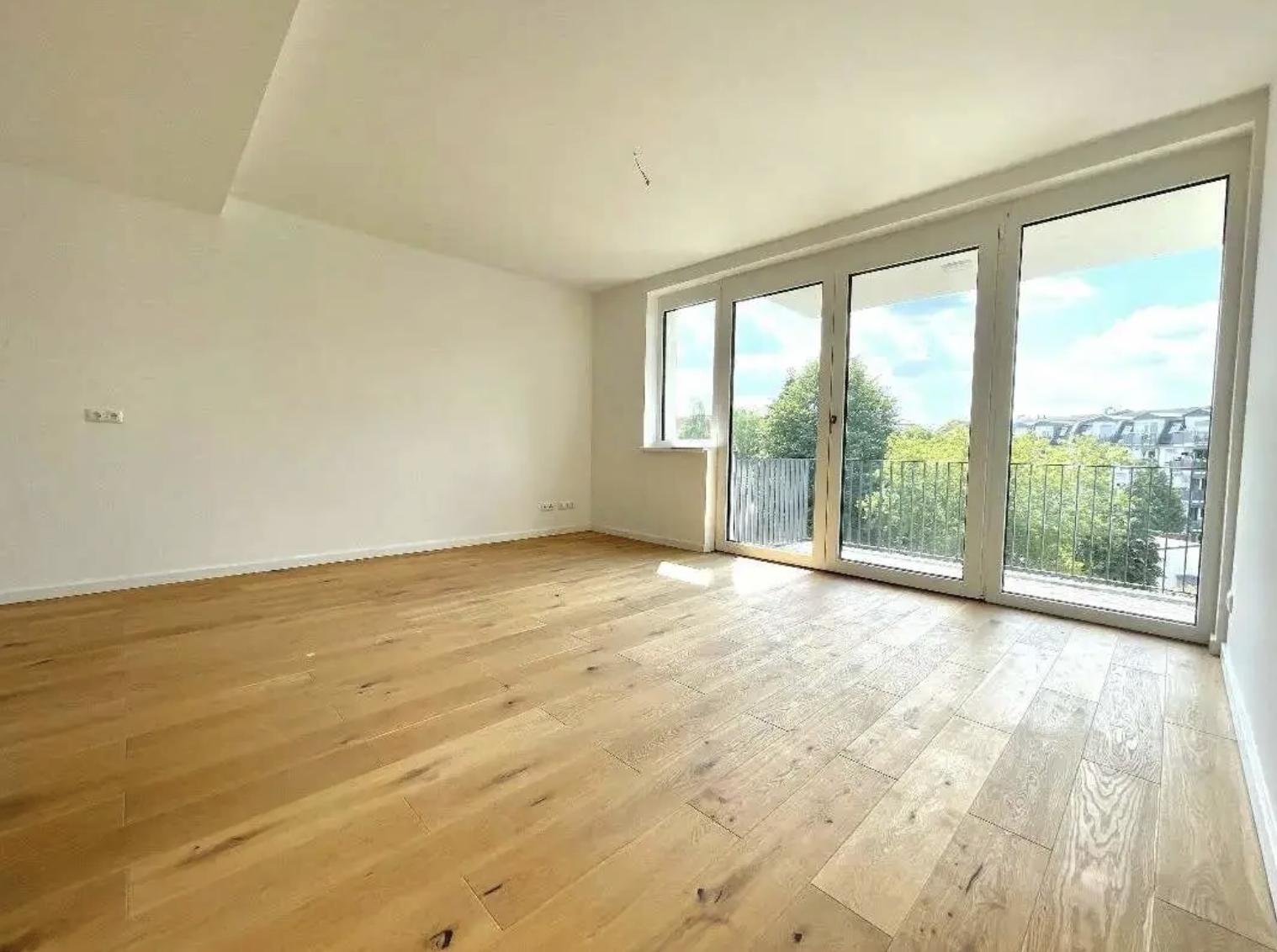                                                               ERSTBEZUG - Schöne 3-Zimmer-Wohnung mit Balkon                                                       in Thalkirchen (München)