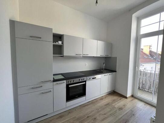 Renovierte 2-Zimmerwohnung mit Einbauküche und Balkon – ab sofort verfügbar