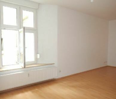 Schöne Wohnung in gediegenem Altbau - keine WG-Eignung