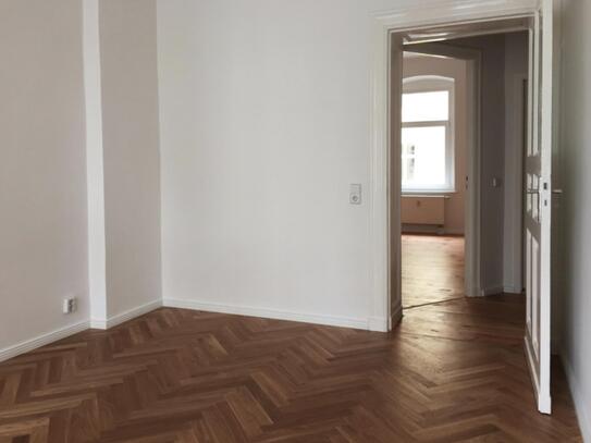 Schöne Berliner Altbauwohnung mit Balkon (hofseite) in Neukölln