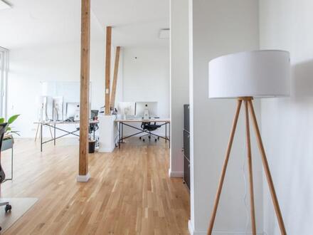 Neuwertige Dachgeschosswohnung mit großer Dachterrasse
