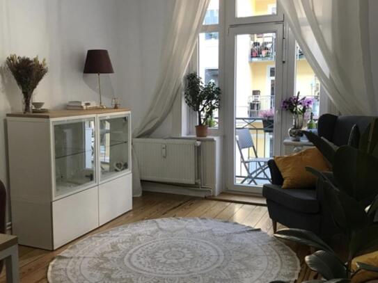 2 Zimmer Altbau mit Balkon in Steglitz