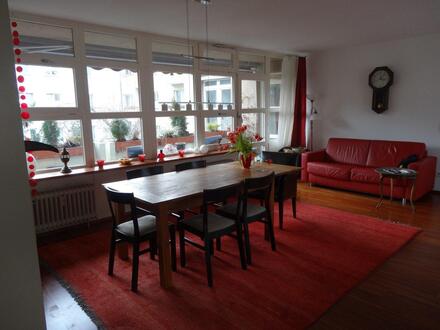 Courtagefrei! Lichtdurchflutete 3,5 Zi.-Wohnung mit 2 Balkonen, Aufzug,Tiefgarage, ruhig, zentral