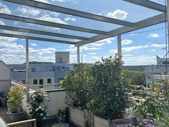 Helle Penthouse-Wohnung mit zwei überdachten Terrassen