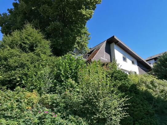 Großes, Exklusives Architektenhaus (Mehrfamilienhaus) & großem Grundstück in TOPLAGE im Luftkurort Titisee-Neustadt, mi…