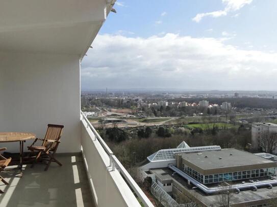 Geräumige Wohnung in Bornheim mit großzügigem Balkon und Skyline-Blick – Top-Infrastruktur