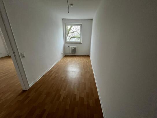 Renovierte 3 Zimmer Whg. im Hellwinkel, Reislinger Str. 12