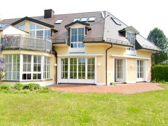 *Starnberger See, moderne Familienvilla mit Garten und Garage, 6,5 Zi, ca. 263 m² Wfl, Niedrigenergiehaus, ab sofort ve…