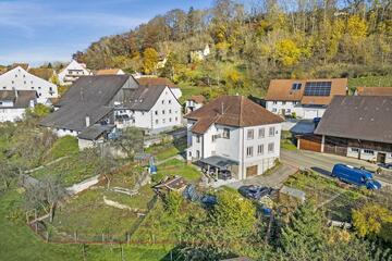 Großzügiges Einfamilienhaus nahe der Schweizer Grenze im Suedschwarzwald