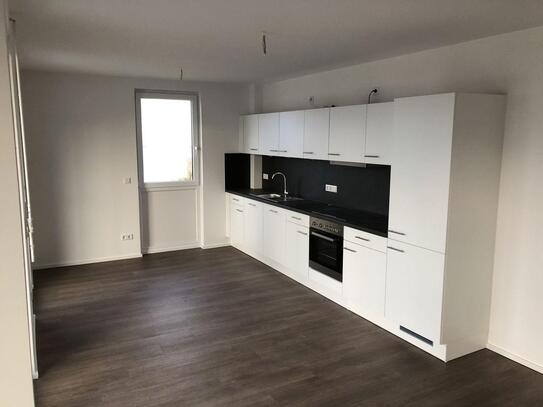 Helle 3 ZKB, Balkon, WC, Keller, 95qm, Einbauküche