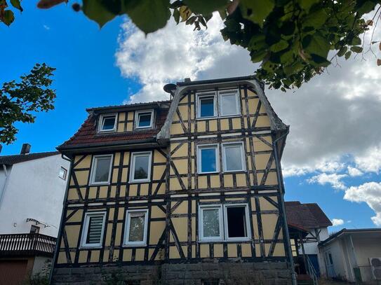 Mehrfamilienhaus mit 3 Wohneinheiten in Schenklengsfeld