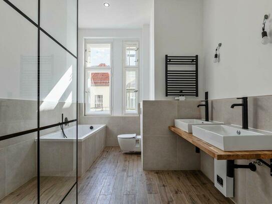 Altbau - Familienwohnung, Erstbezug, hochwertige Sanierung - Wohnung - Berlin
