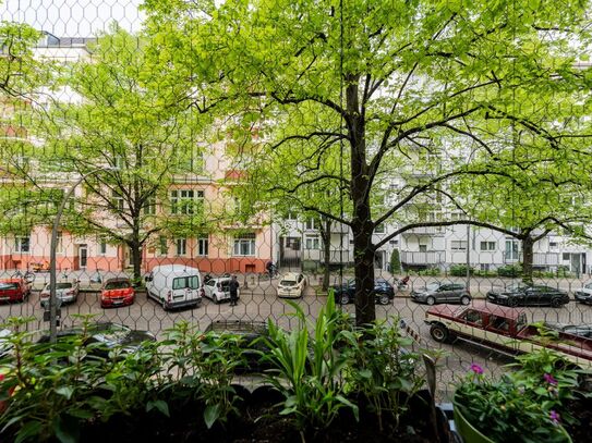 3-Zimmer-Wohnung am KaDeWe – möbliert, ruhig, zentral & mit Parkplatz, Berlin - Amsterdam Apartments for Rent