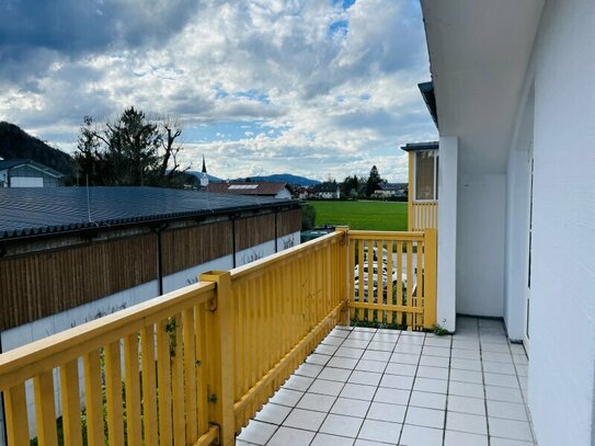 2 Zimmerwohnung - großer Balkon mit Untersberg-Blick - 2 Parkplätze