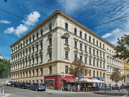 Über den Wolken - Traumhafte Neubau Maisonette-Dachgeschosswohnung mit Blick auf die Gloriette!