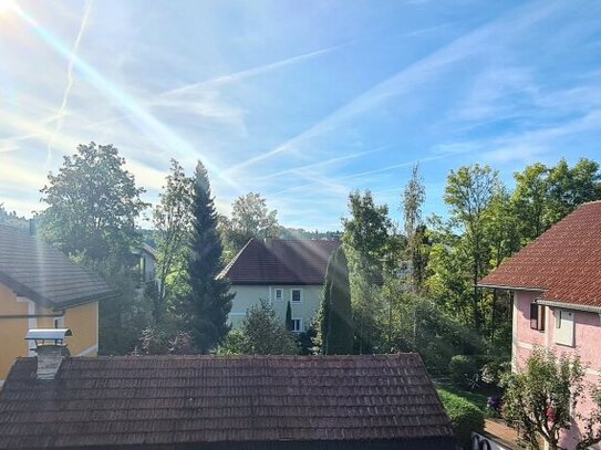 Ortszentrum Seekirchen: Ansprechende 2 Zimmer Mietwohnung mit Balkon!