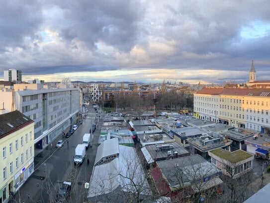 HERRLICHER FERNBLICK vom TURMZIMMER, direkt am MEIDLINGER MARKT!