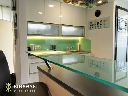 Technikfans aufgepasst - Bungalow mit Traumgarten und moderner Beleuchtung, zwei Zimmer plus Büro