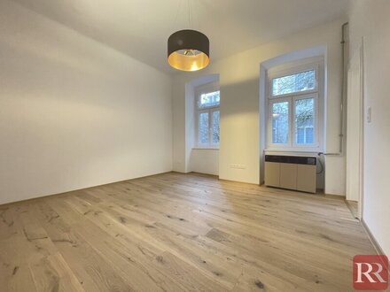Provisionsfrei: Liebevoll sanierte Altbauwohnung in ruhiger Hoflage