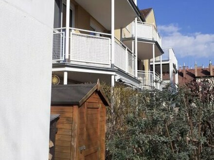 Sehr schöne, neu adaptierte Wohnung in Stockerau Mitte mit großem Balkon