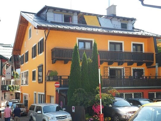 Wohn- / Geschäftshaus mit Ladenlokalen und Ferien-Apartments im Zentrum von Zell am See